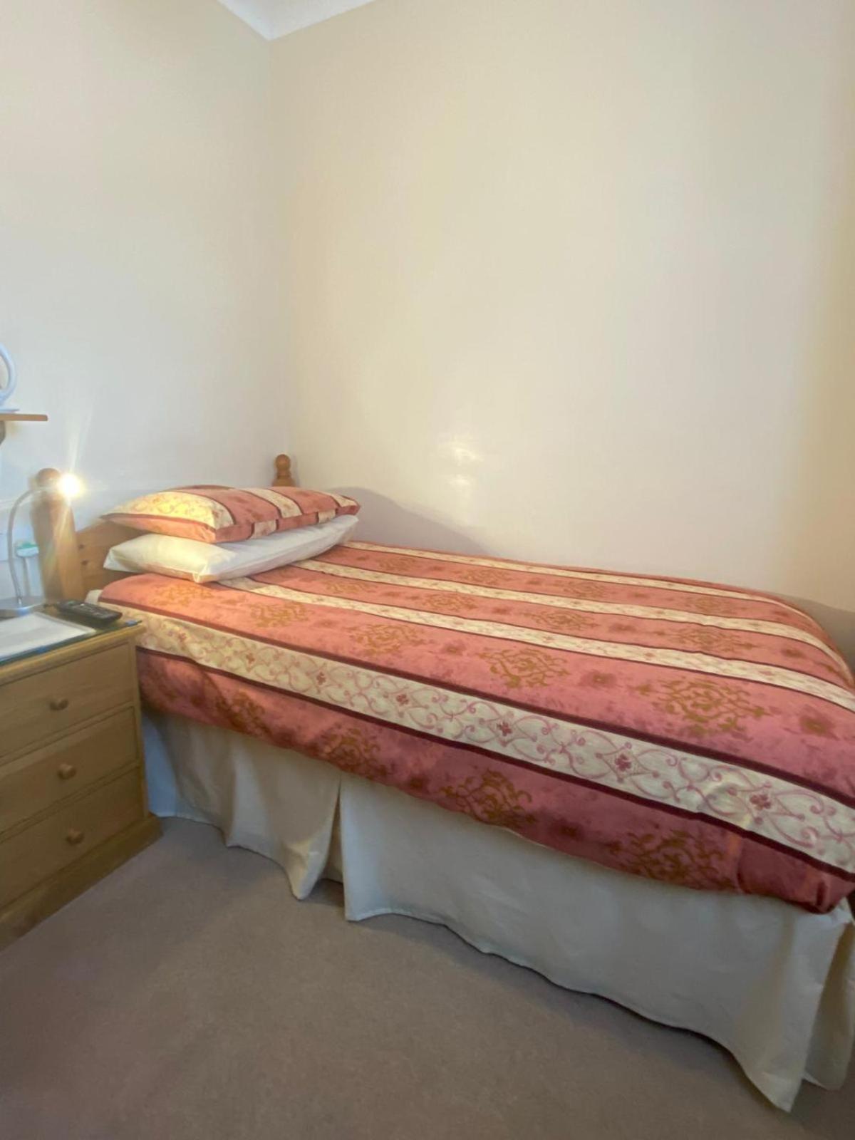 Landguard Lodge Guest House Shipley  Номер фото